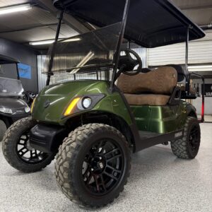 Refurbished 2021 Yamaha Drive 4-Passenger Gas Golf Cart